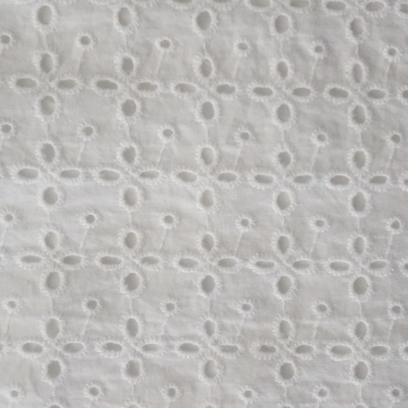 🤍Cremieux🤍 - White Eyelet Cold Shoulder Jane Top - Picture 4 of 12